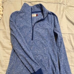 Half zip pull over